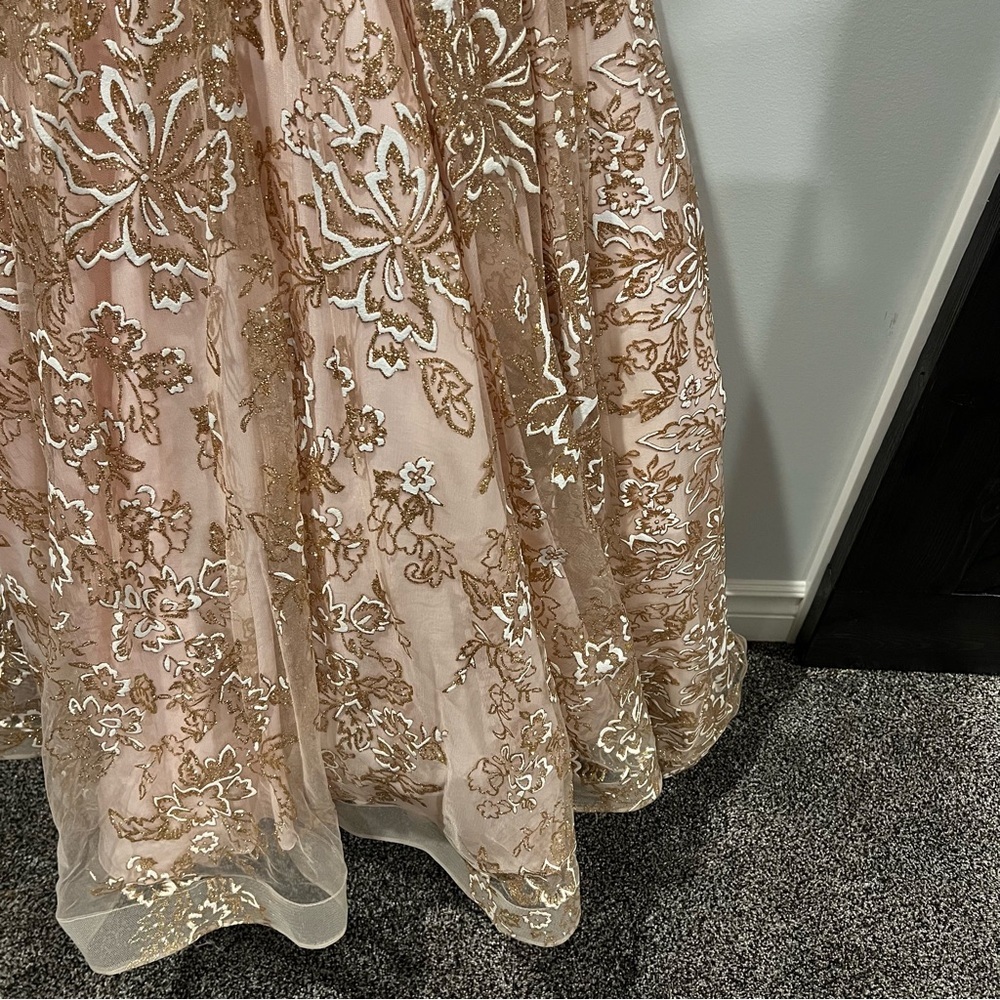 J'ADORE EVENING Blush Pink, White, Gold Evening Grad Prom Dress Floral Size 6 - Picture 6 of 16